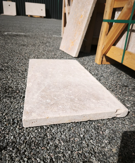 Margelle bord droit