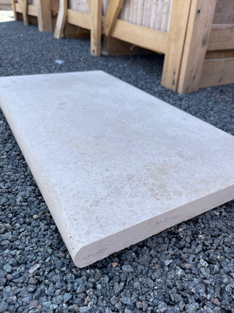 Margelle bord arrondi 33 cm x 61 cm x 3 cm